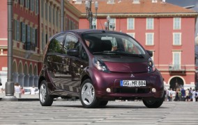 Začala sa výroba Mitsubishi i-MiEV, Peugeot Ion a Citroën C-Zero pre európsky trh