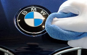 BMW zvoláva približne 1,3 milóna vozidiel