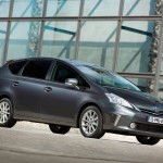 Toyota_Prius_Plus_03