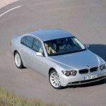 BMW-7_Series_2002_800x600_wallpaper_0d
