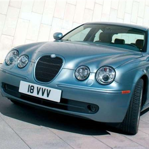 Jaguar-SType_V8_2005.jpg