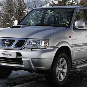 Nissan-Terrano_2005.jpg