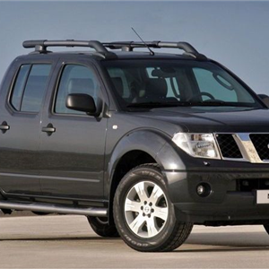 Nissan_Navara_2005.jpg