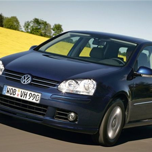 Volkswagen-Golf_2004.jpg