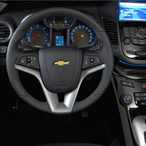 Chevrolet_Orlando_2012_18.jpg
